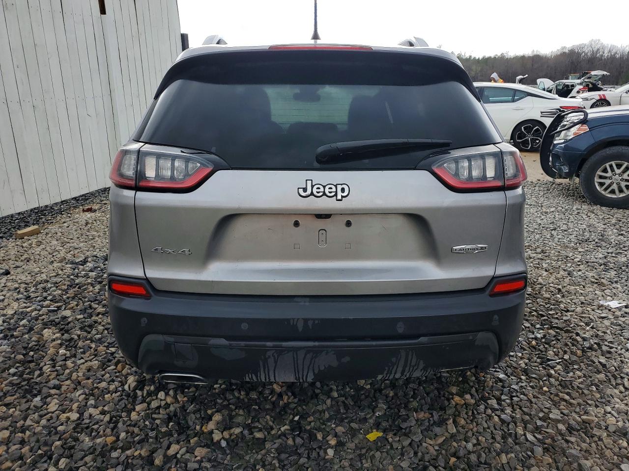 2021 JEEP CHEROKEE LATITUDE LUX photo 6