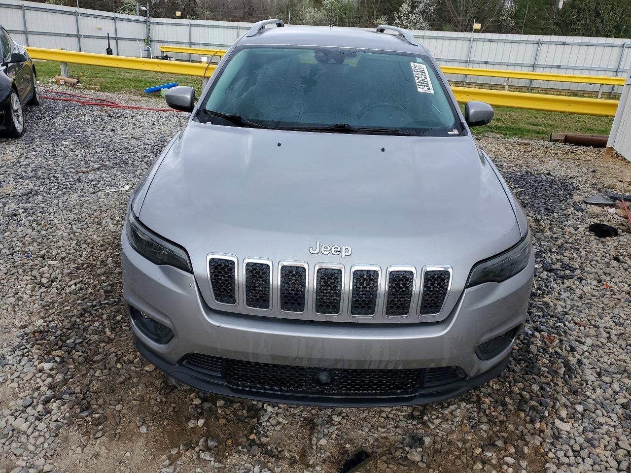 2021 JEEP CHEROKEE LATITUDE LUX photo 5