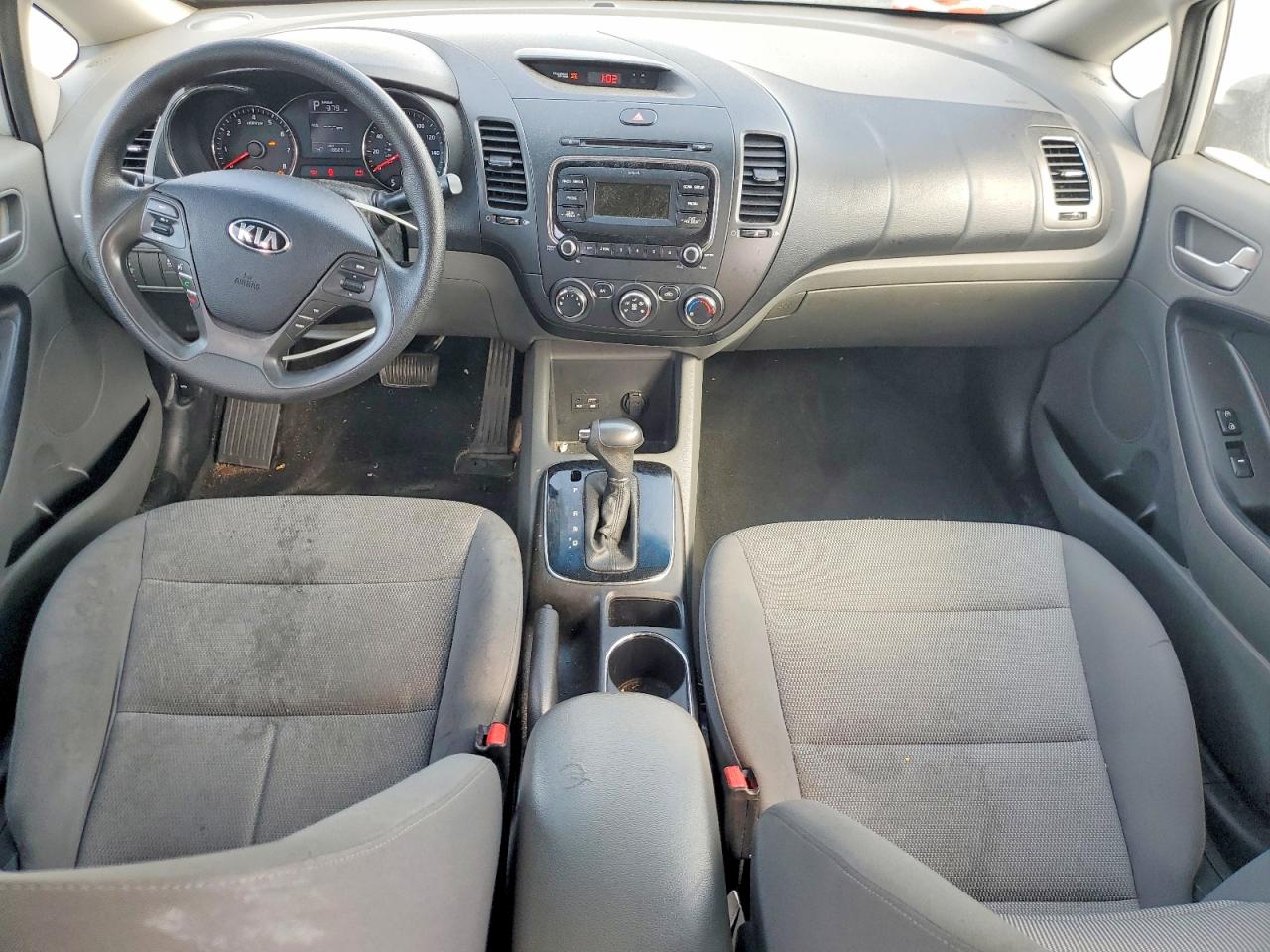 2017 KIA FORTE LX photo 8