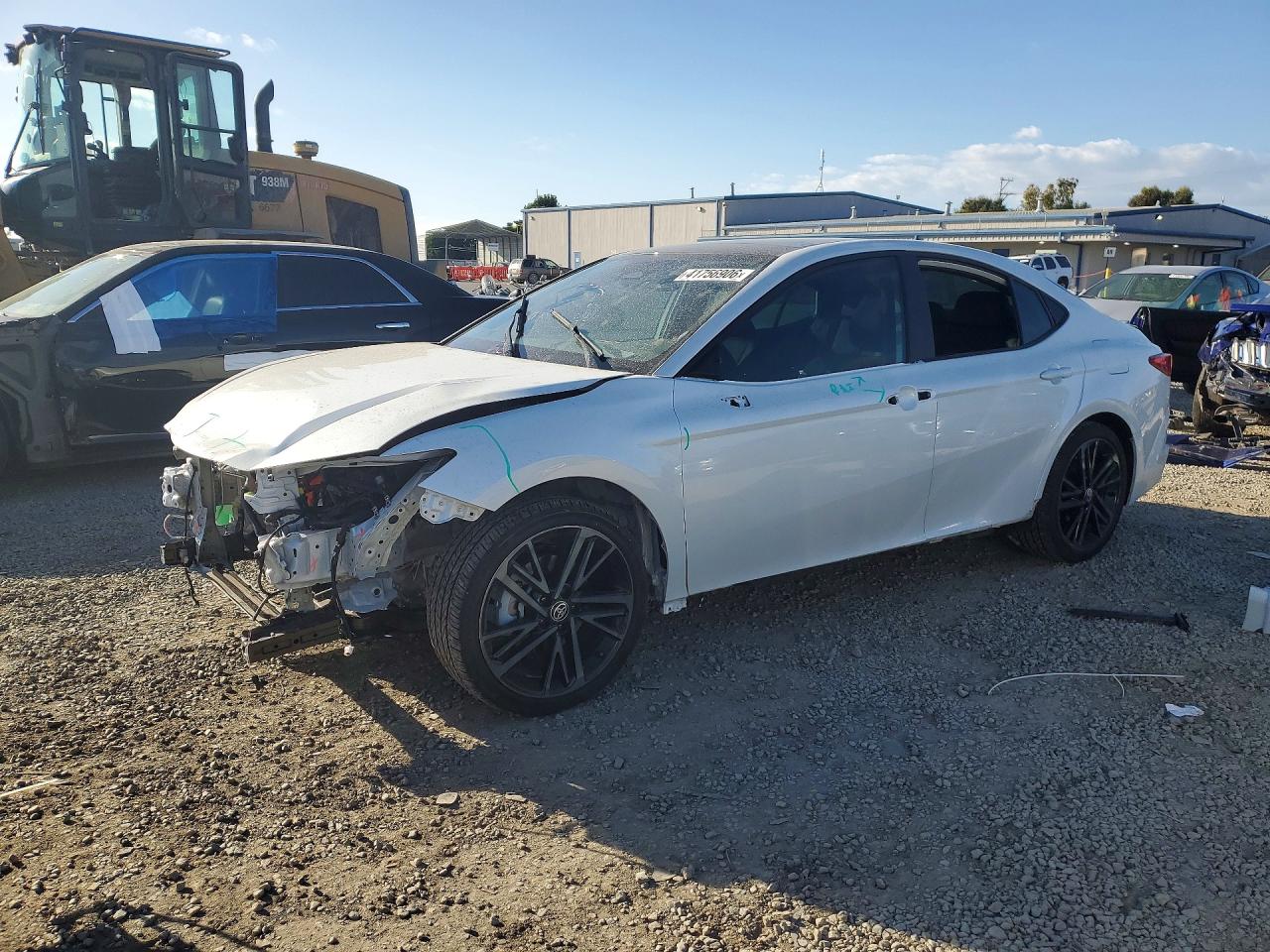 2025 TOYOTA CAMRY
