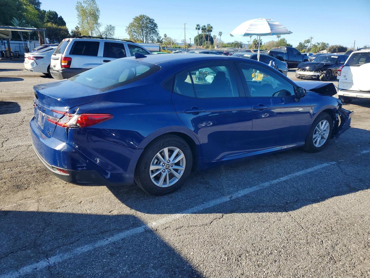2025 TOYOTA CAMRY LE photo 7