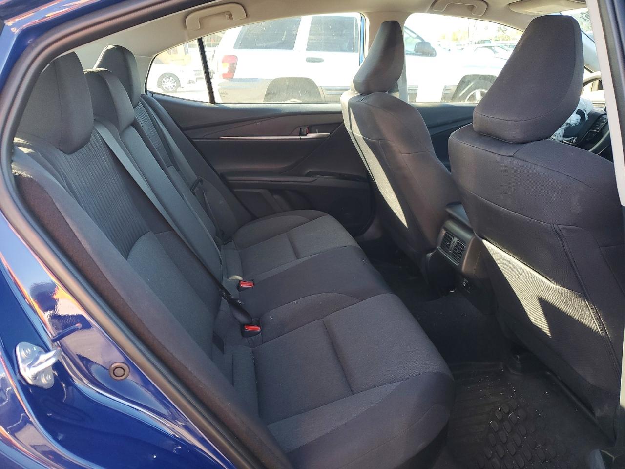 2025 TOYOTA CAMRY LE photo 28