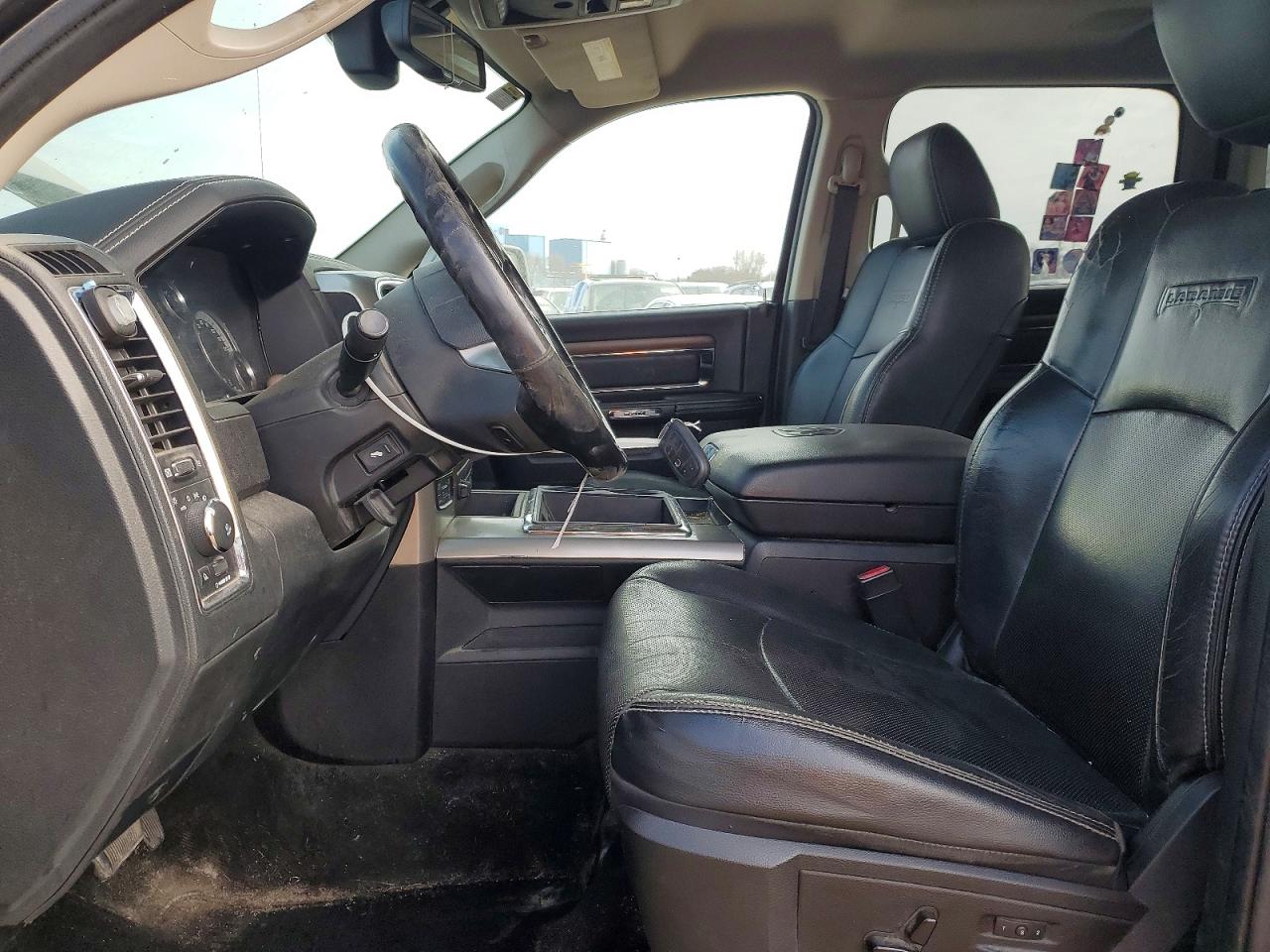 2015 RAM 1500 LARAMIE photo 7