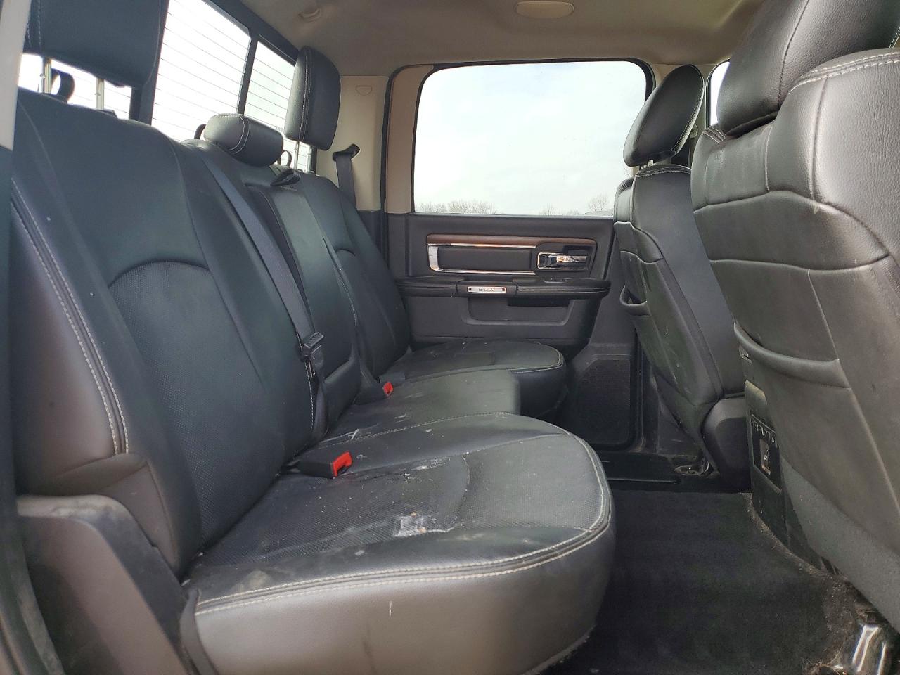 2015 RAM 1500 LARAMIE photo 10