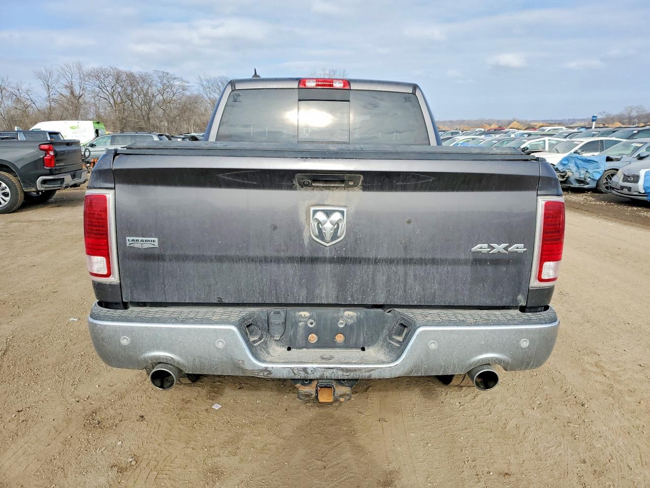 2015 RAM 1500 LARAMIE photo 6