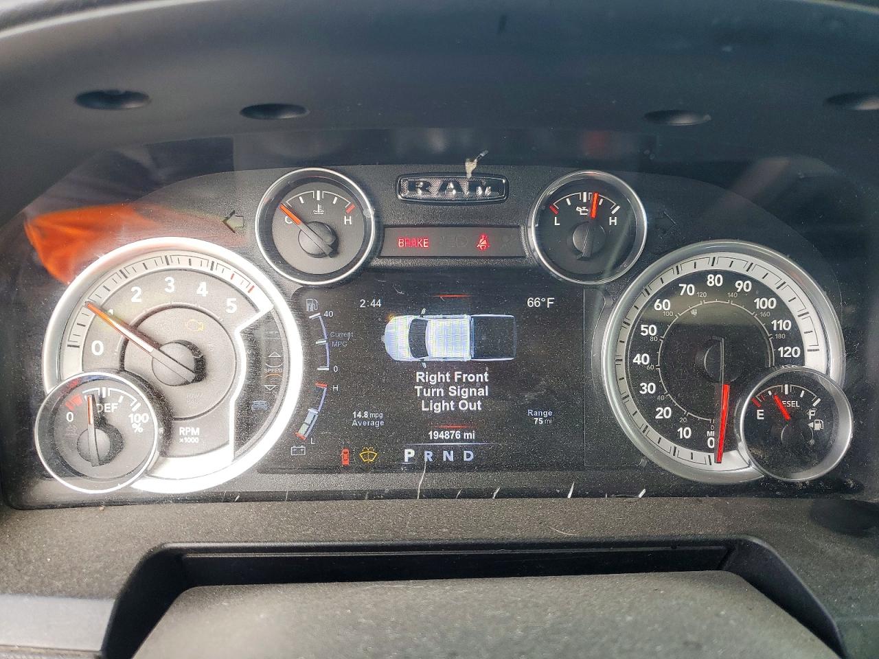 2015 RAM 1500 LARAMIE photo 9