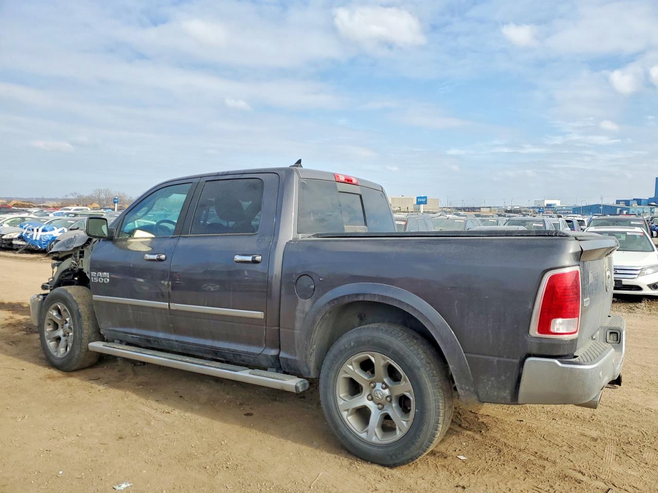 2015 RAM 1500 LARAMIE photo 2