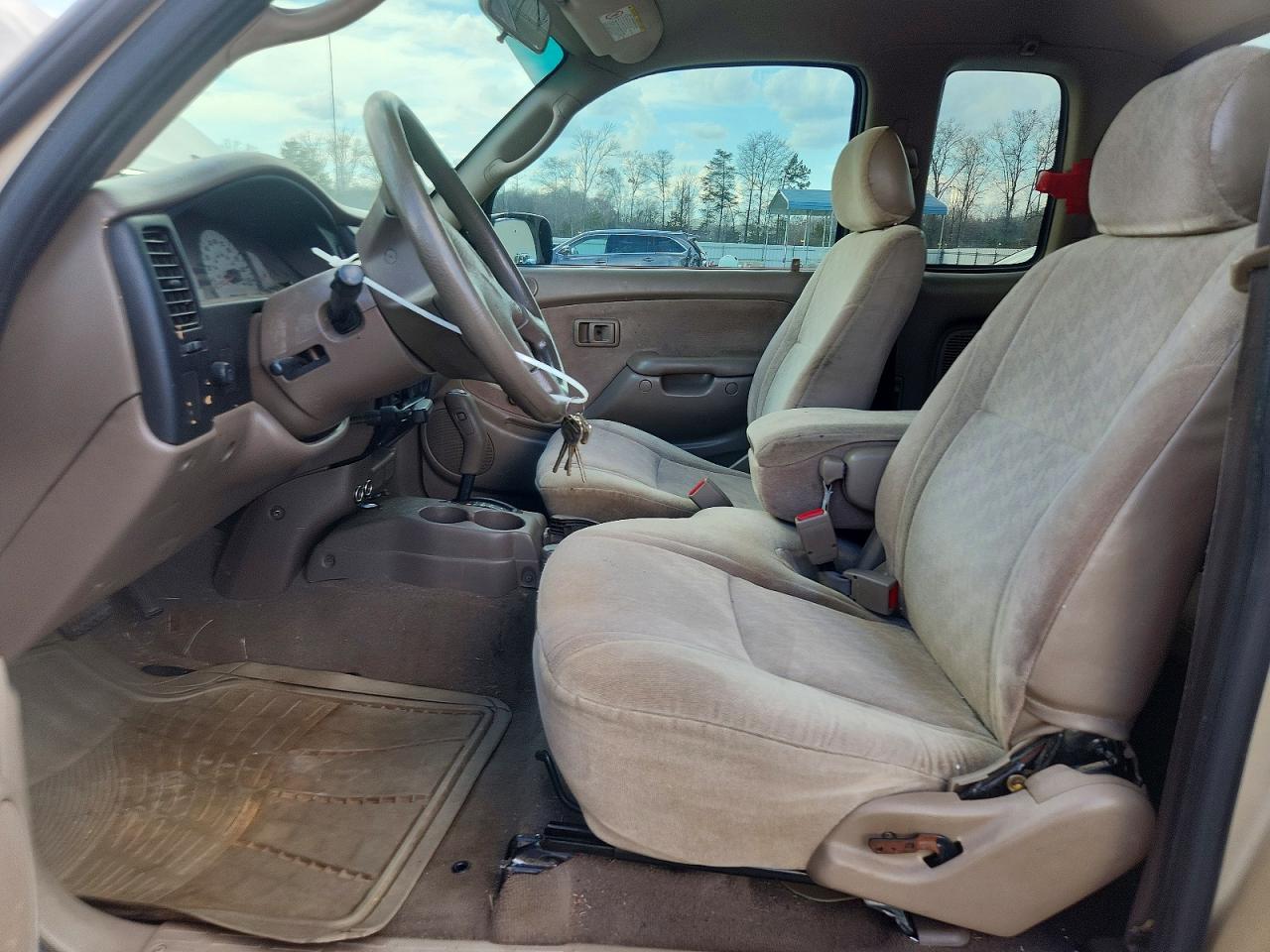 2002 TOYOTA TACOMA BASE photo 7