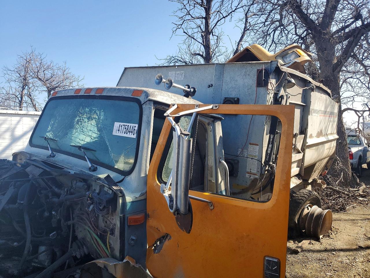 1997 INTERNATIONAL 4000 4900 photo 17