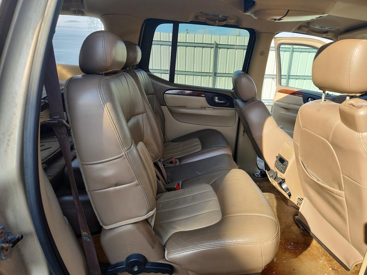 2004 GMC ENVOY XL photo 21