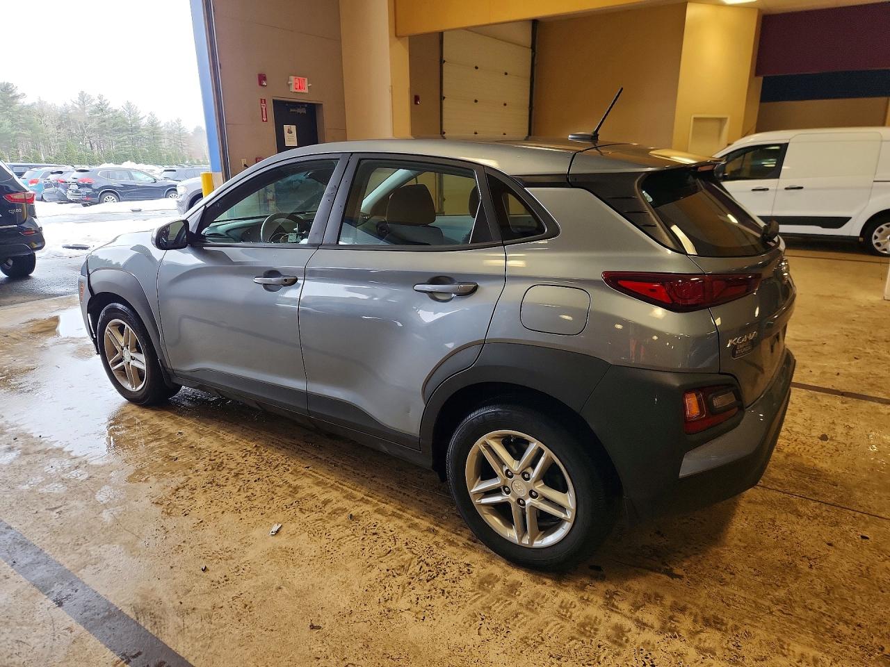 2020 HYUNDAI KONA SE photo 3