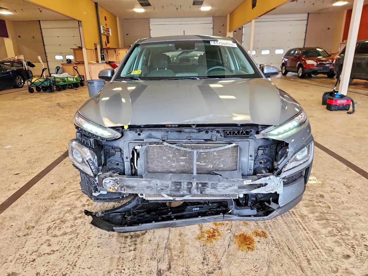 2020 HYUNDAI KONA SE photo 9