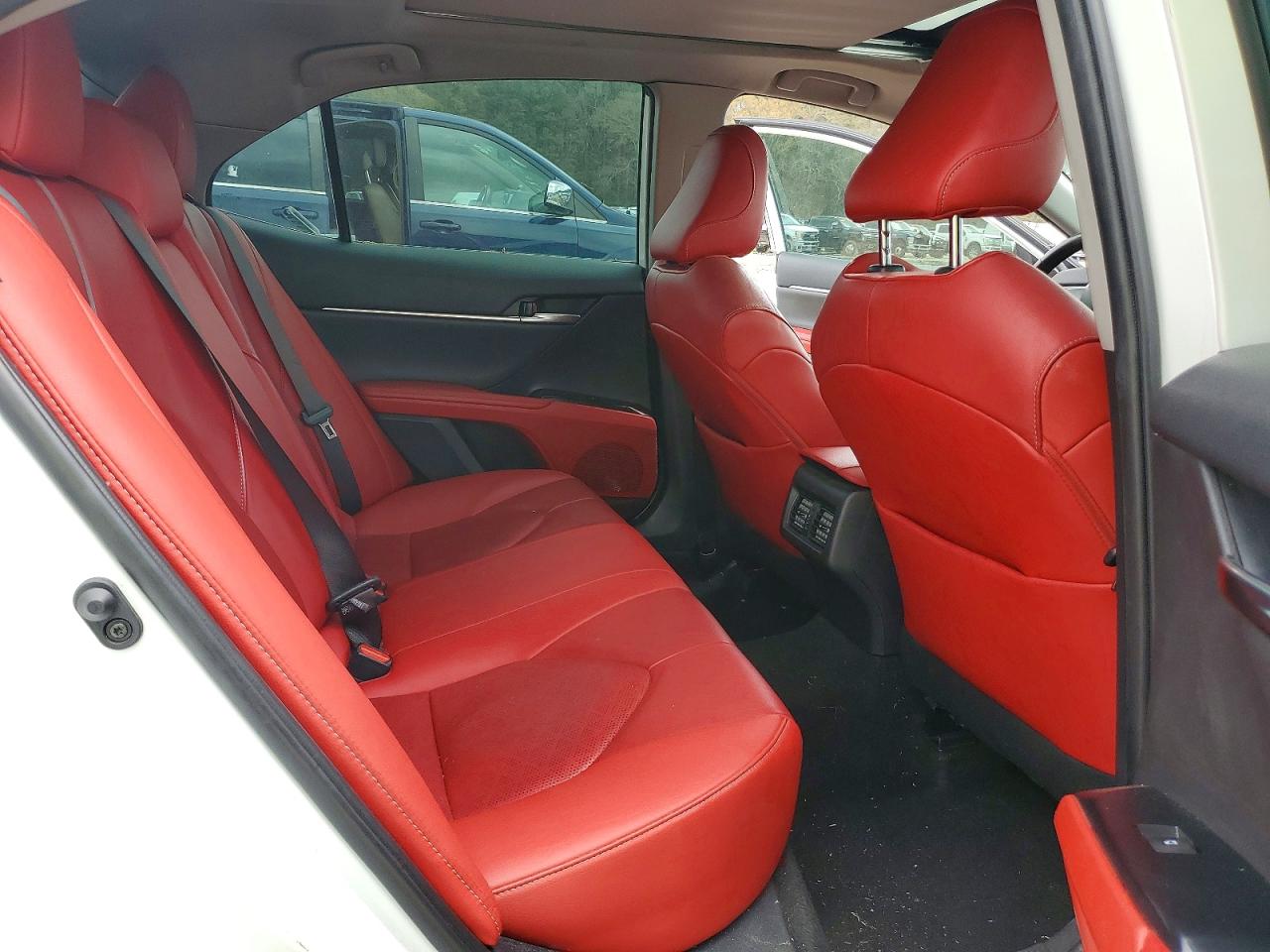 2020 TOYOTA CAMRY XSE photo 28