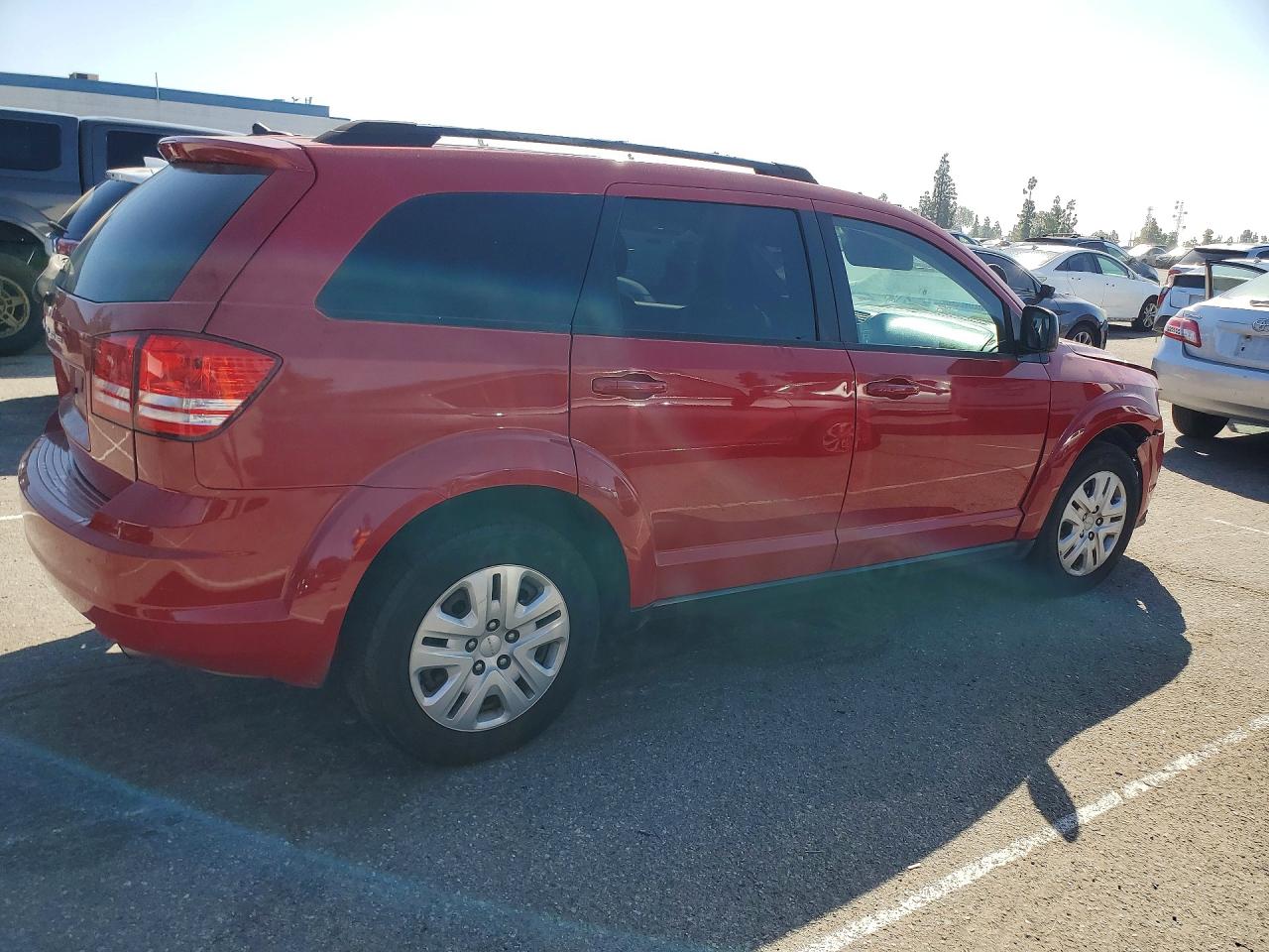 2017 DODGE JOURNEY SE photo 3