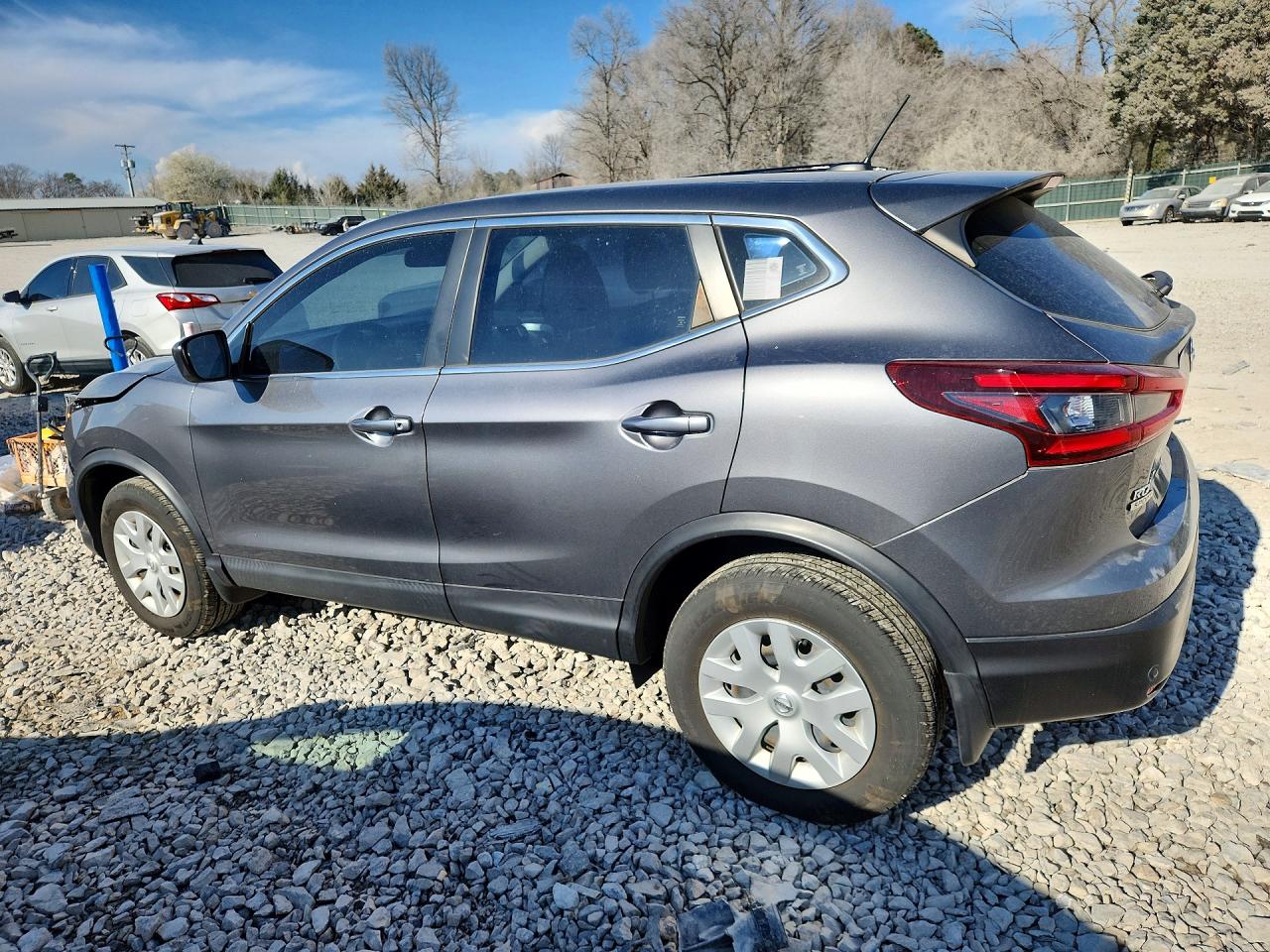 2020 NISSAN ROGUE SPORT S photo 2