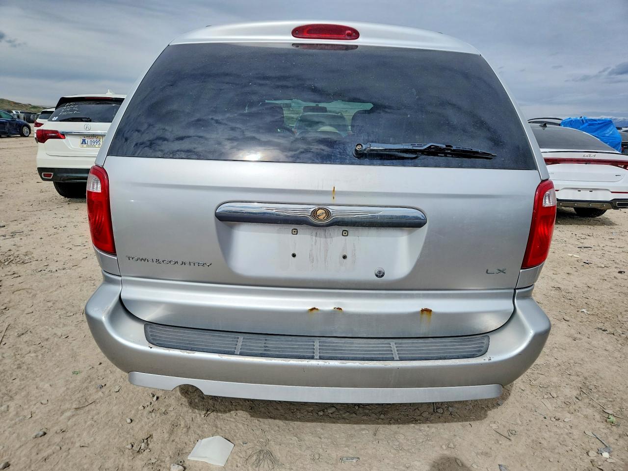 2007 CHRYSLER TOWN & COUNTRY LX photo 6