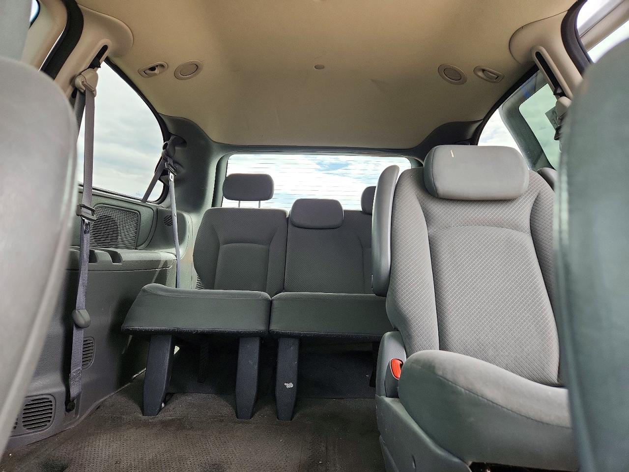 2007 CHRYSLER TOWN & COUNTRY LX photo 10