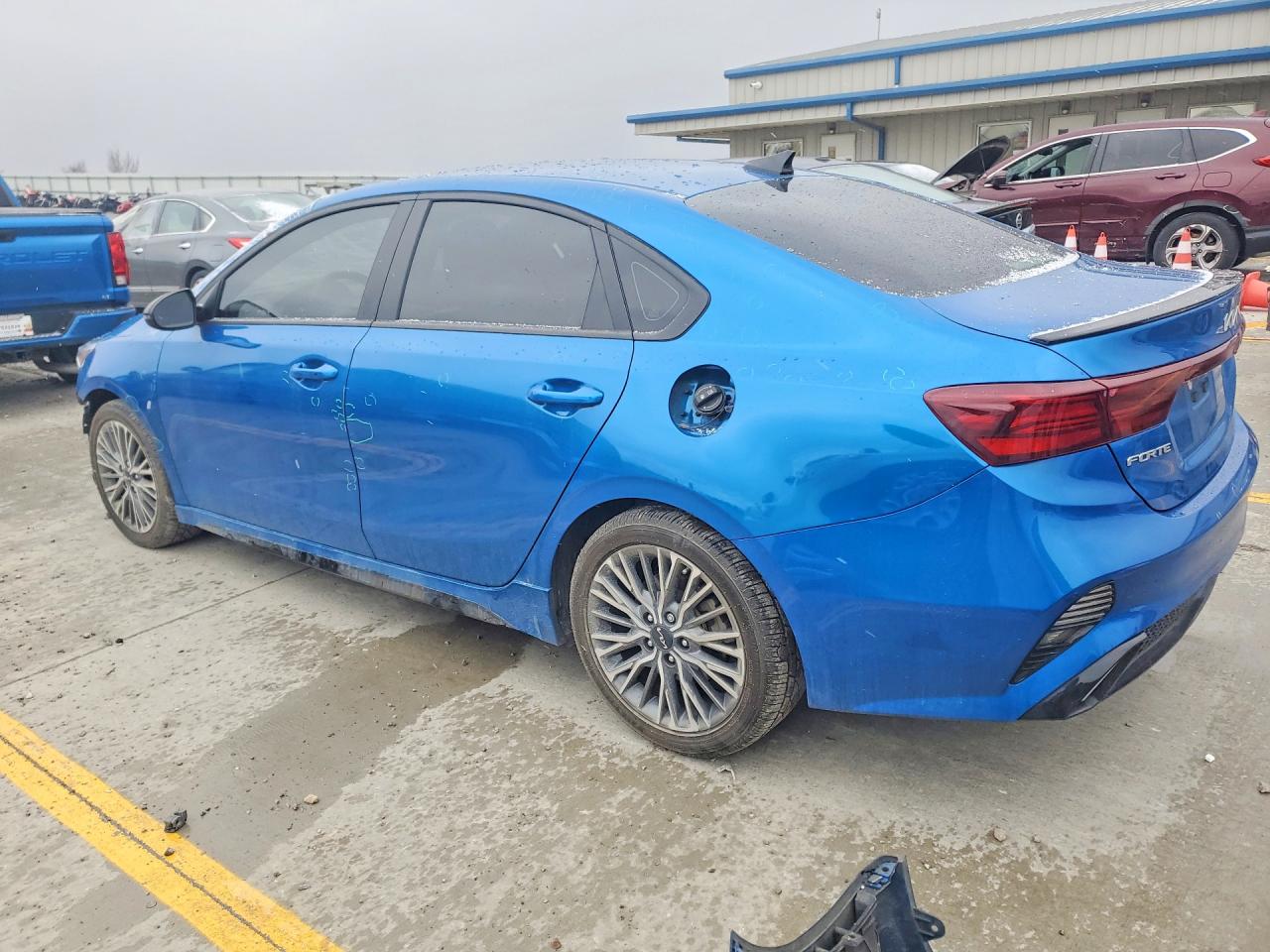 2023 KIA FORTE GT-LINE photo 2