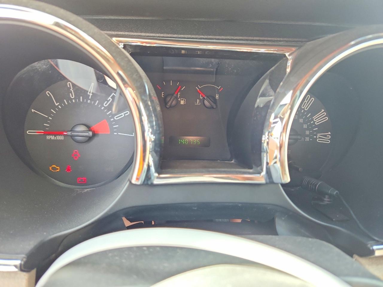 2005 FORD MUSTANG photo 26
