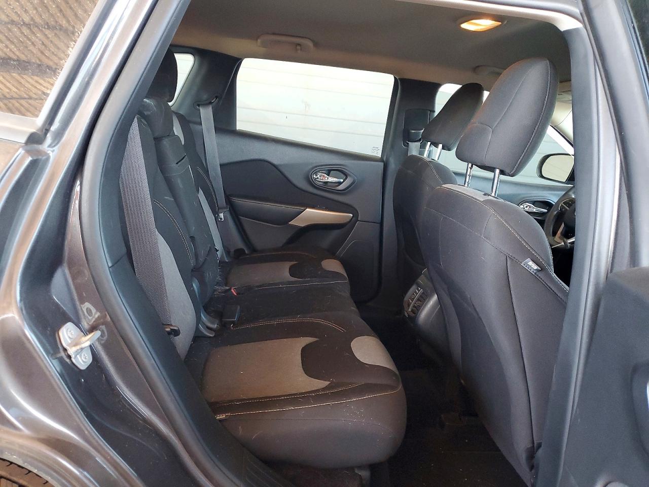 2018 JEEP CHEROKEE LATITUDE photo 10