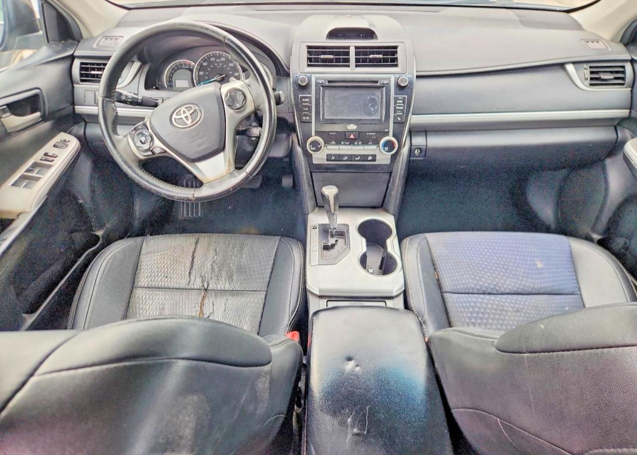 2014 TOYOTA CAMRY SE photo 8