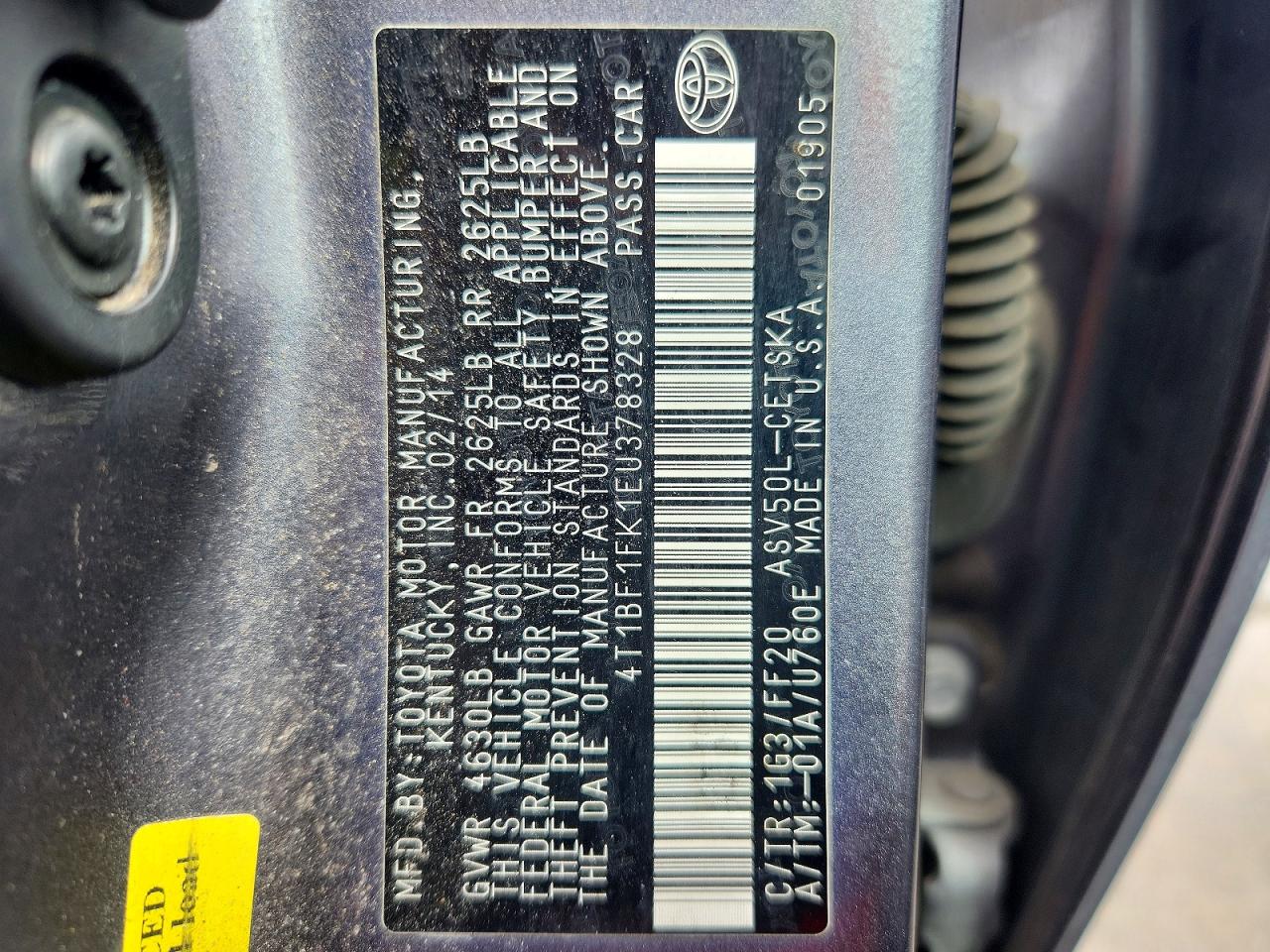 2014 TOYOTA CAMRY SE photo 13