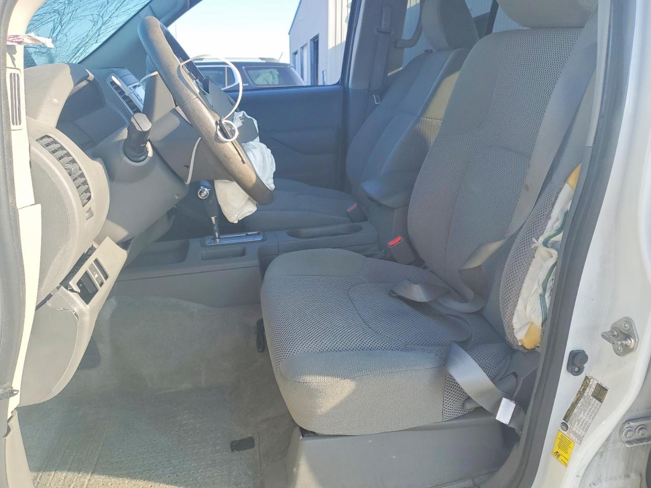 2018 NISSAN FRONTIER SV photo 13