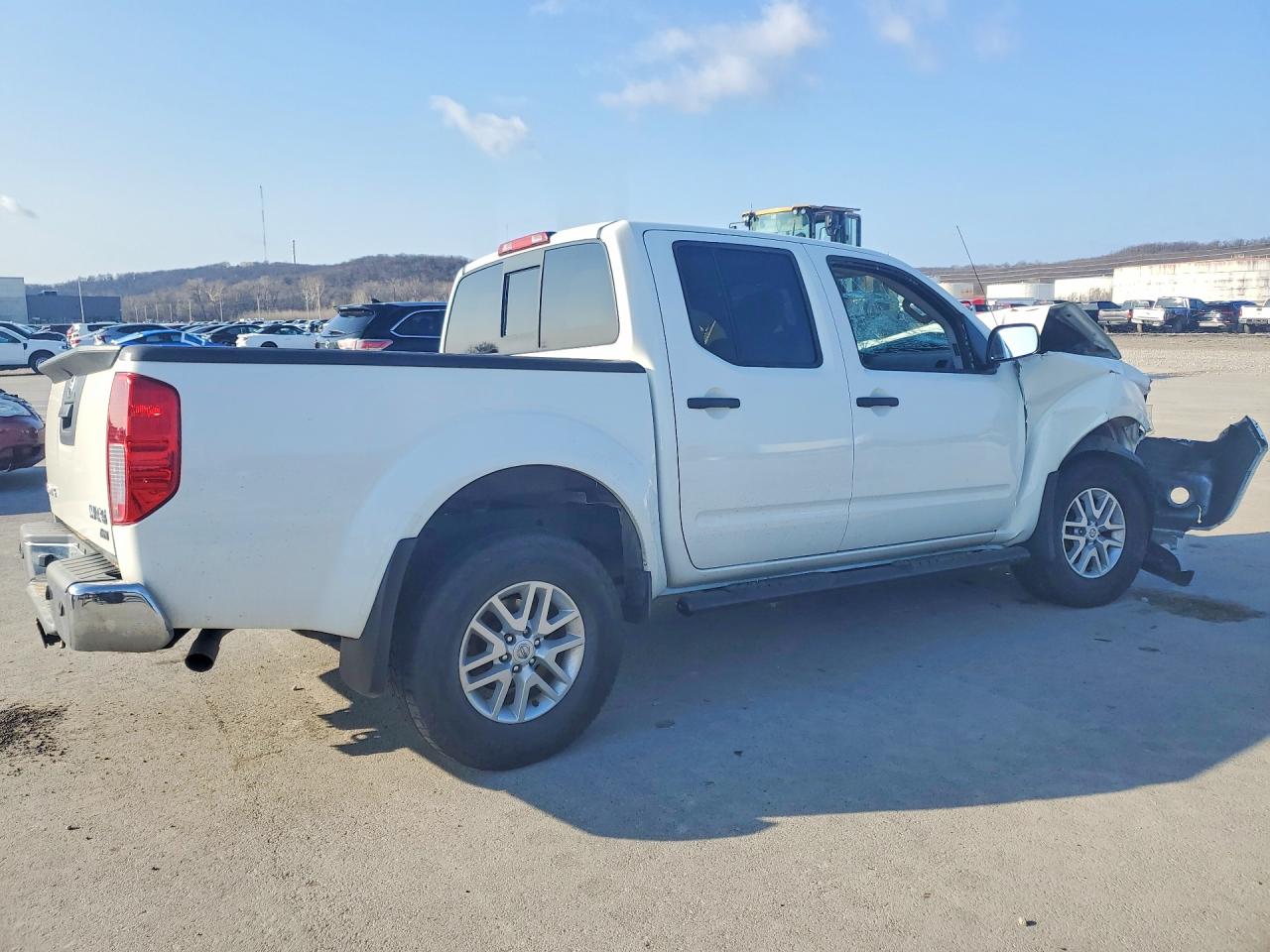 2018 NISSAN FRONTIER SV photo 5