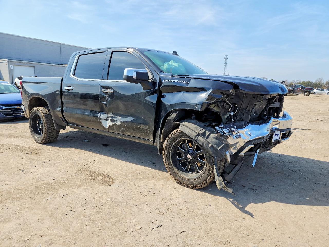 2019 CHEVROLET SILVERADO K1500 LTZ photo 4