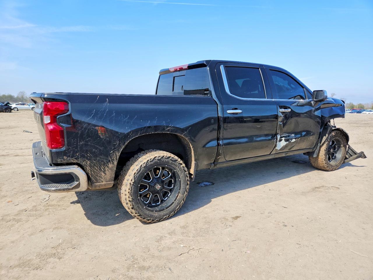 2019 CHEVROLET SILVERADO K1500 LTZ photo 3