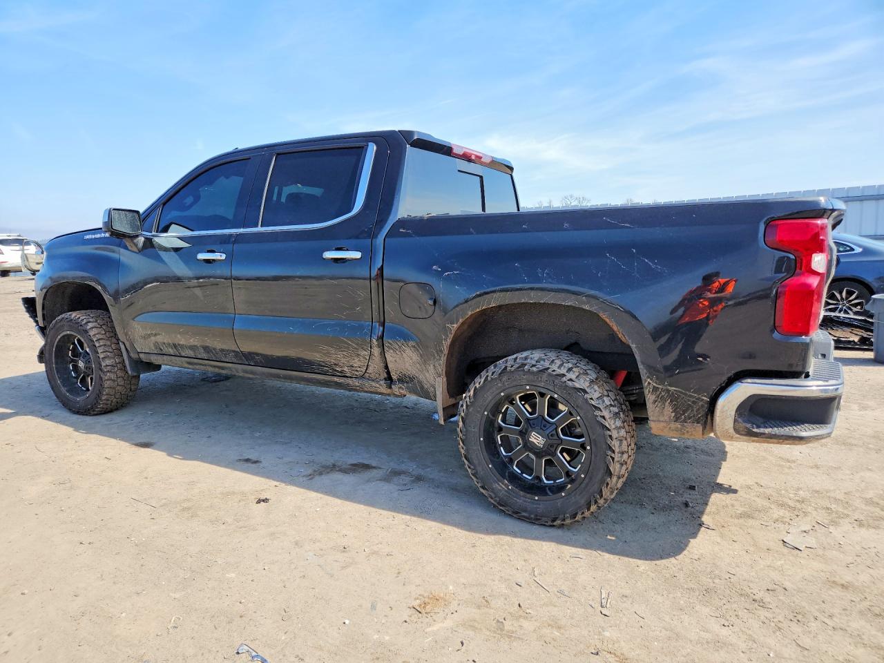2019 CHEVROLET SILVERADO K1500 LTZ photo 2