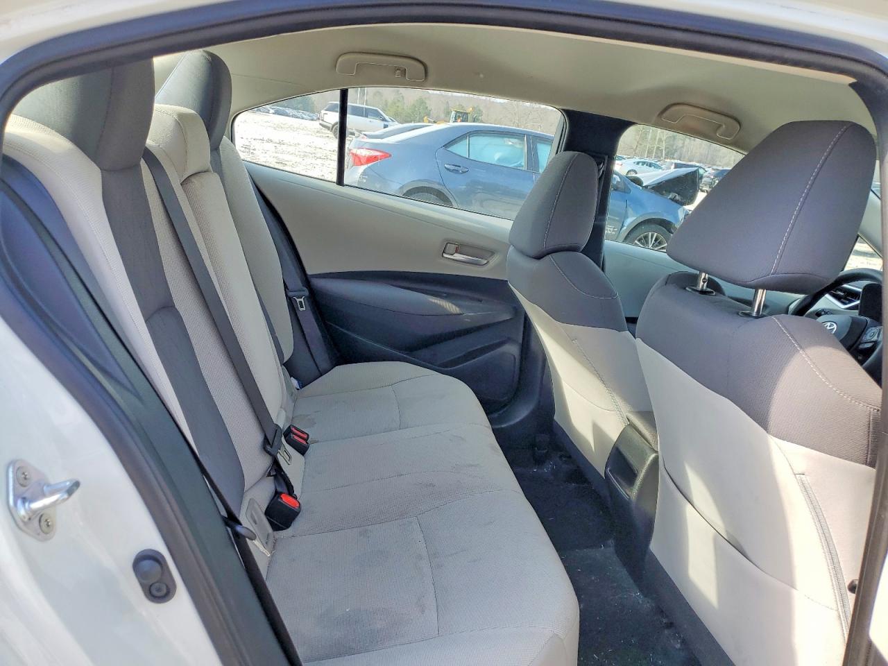 2020 TOYOTA COROLLA LE photo 19