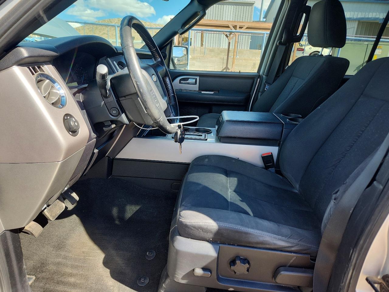 2017 FORD EXPEDITION EL XLT photo 7