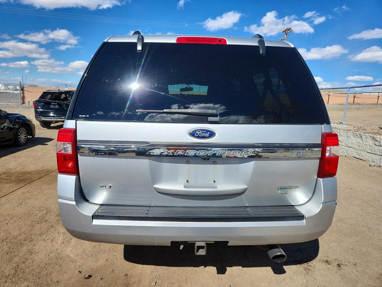 2017 FORD EXPEDITION EL XLT photo 6
