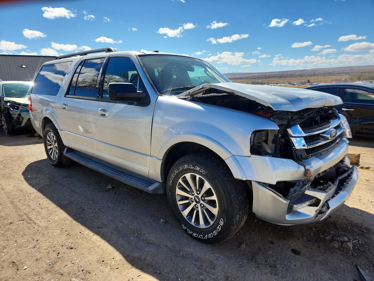 2017 FORD EXPEDITION EL XLT photo 4
