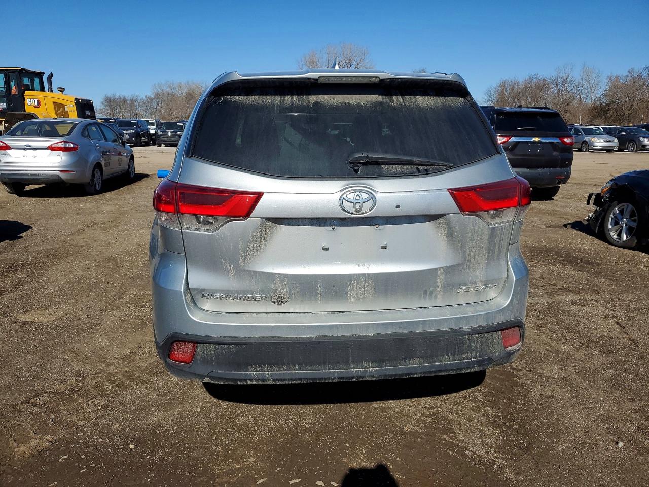 2018 TOYOTA HIGHLANDER XLE photo 6
