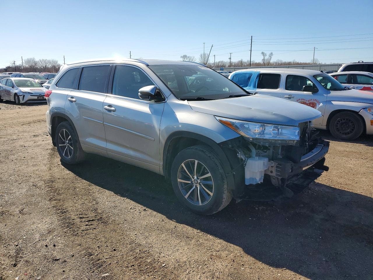 2018 TOYOTA HIGHLANDER XLE photo 4