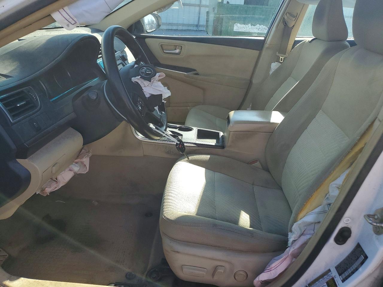 2017 TOYOTA CAMRY LE photo 7