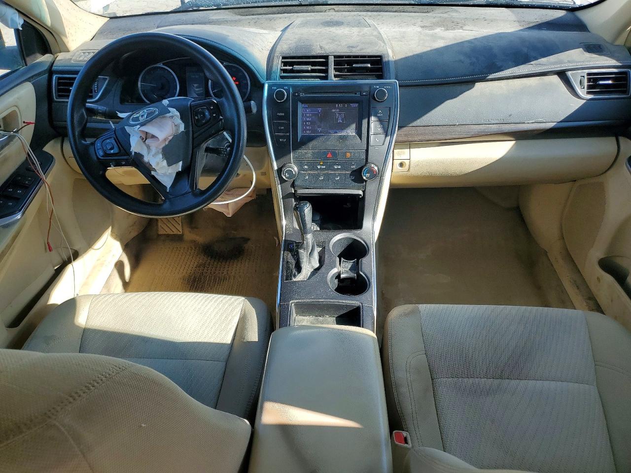 2017 TOYOTA CAMRY LE photo 8