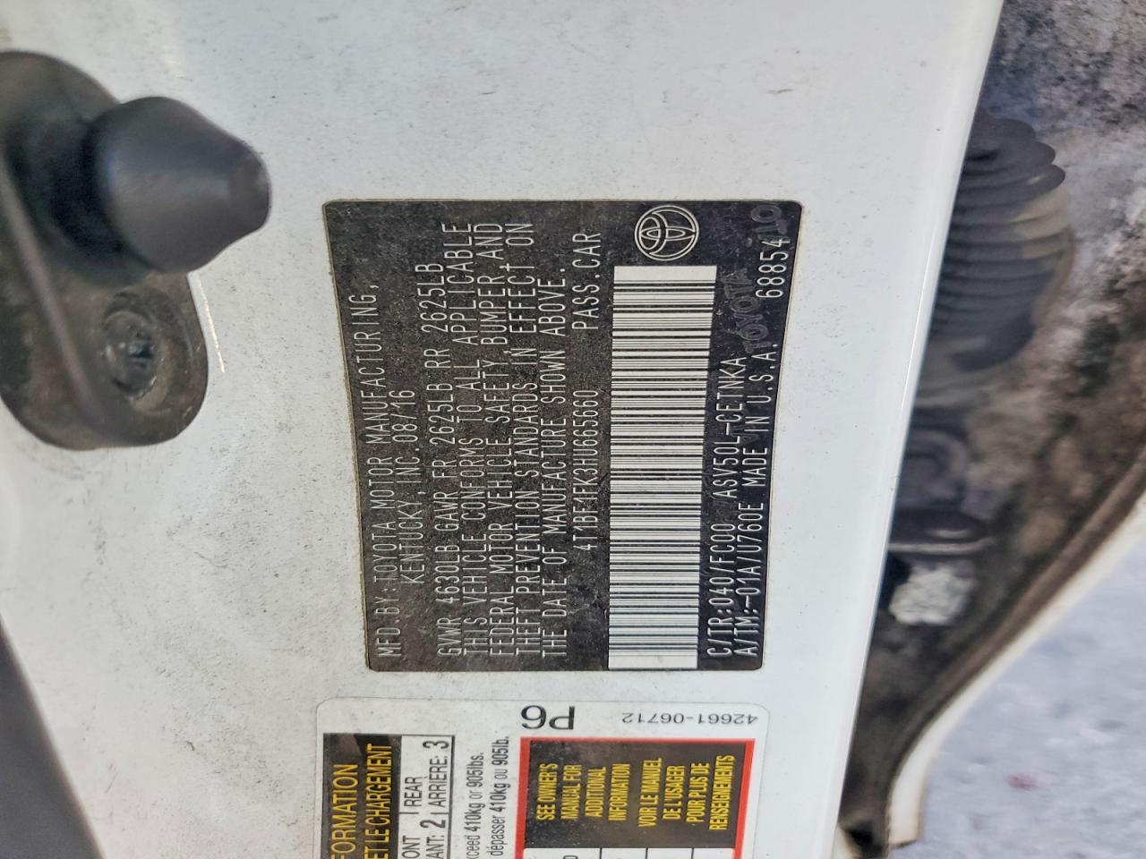 2017 TOYOTA CAMRY LE photo 12