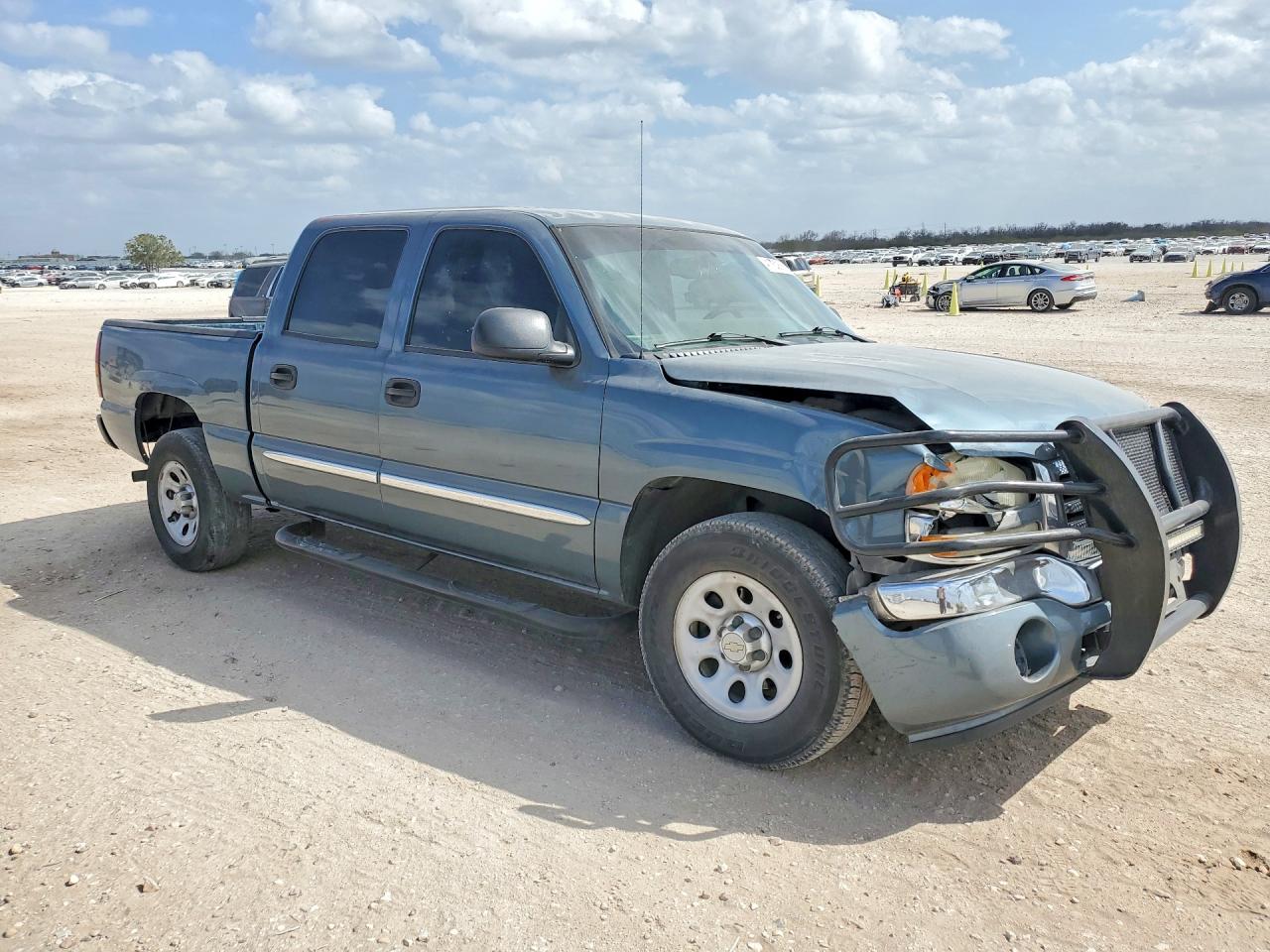 2007 GMC NEW SIERRA C1500 CLASSIC photo 4