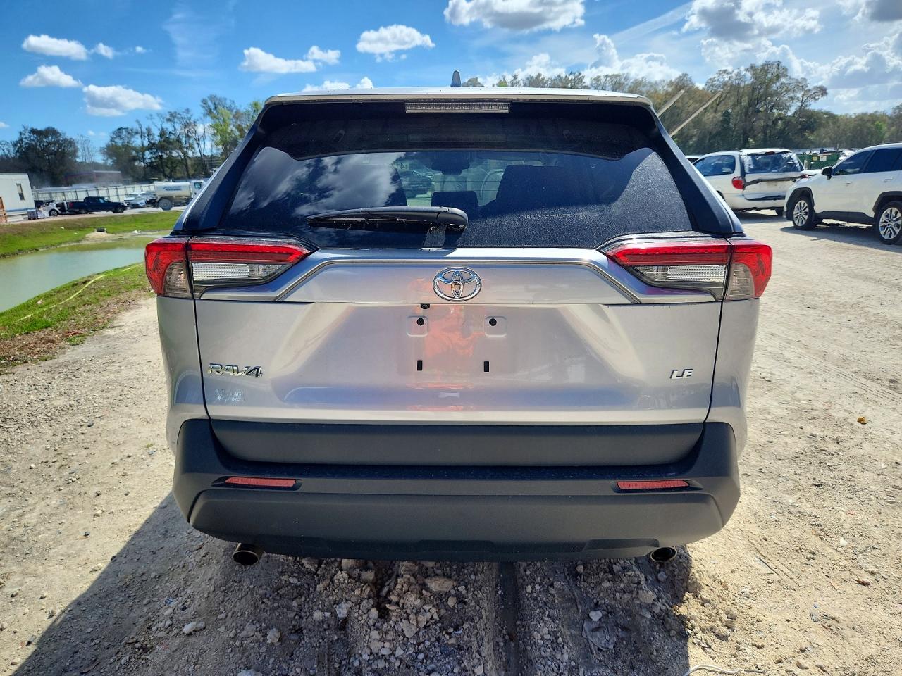 2024 TOYOTA RAV4 LE photo 16