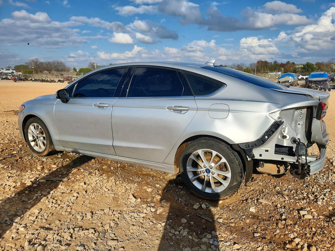 2019 FORD FUSION SE photo 2
