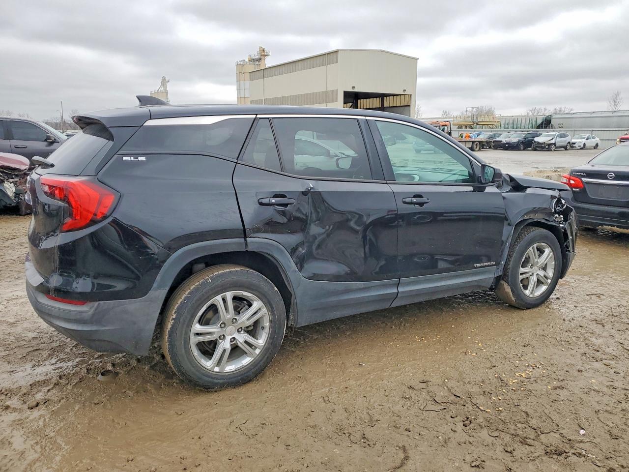 2018 GMC TERRAIN SLE photo 3