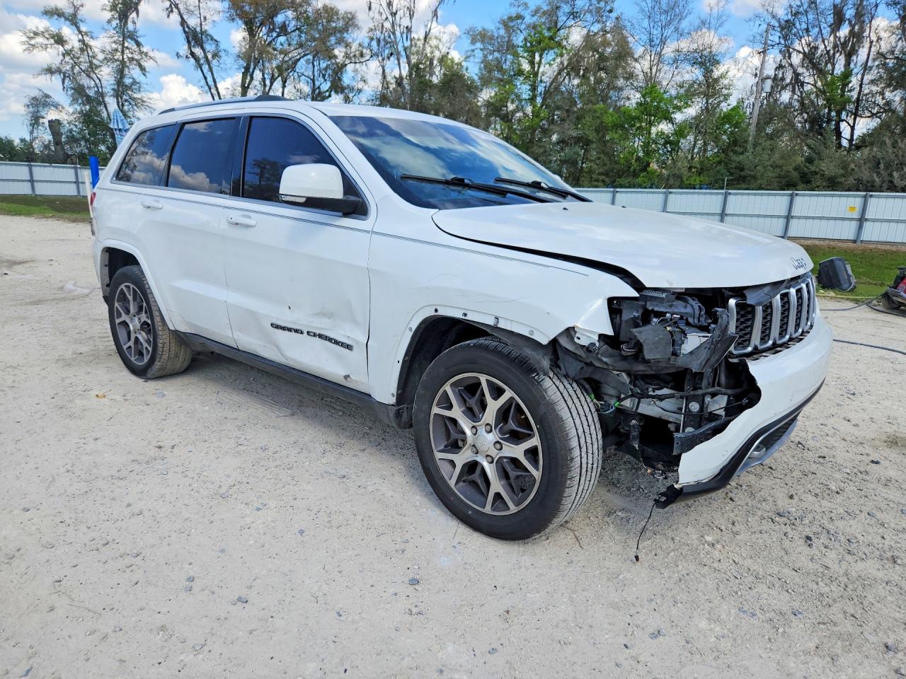 2018 JEEP GRAND CHEROKEE LIMITED photo 4