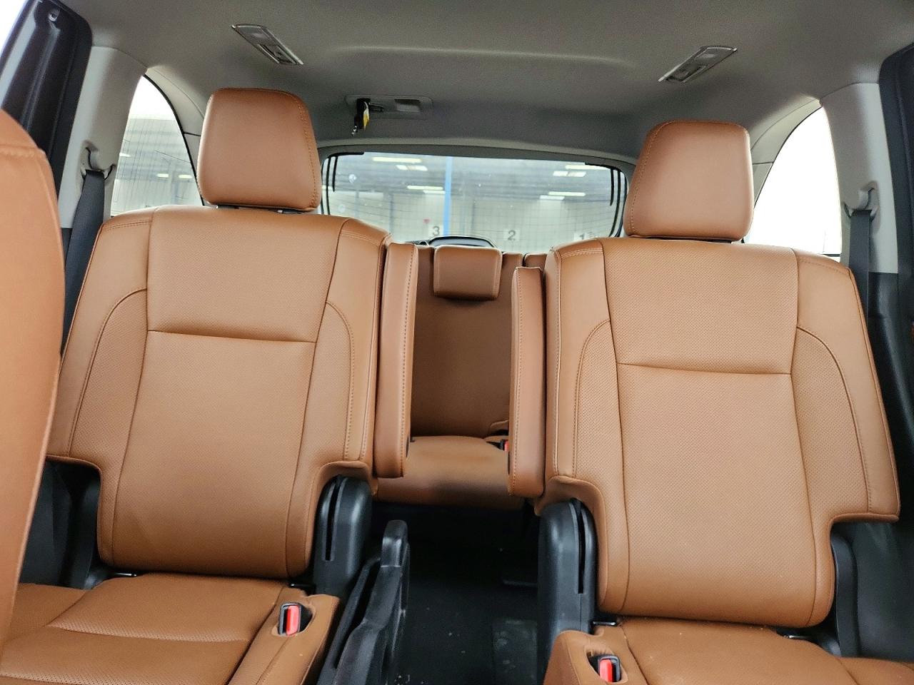 2018 TOYOTA HIGHLANDER LIMITED PLATINUM photo 10