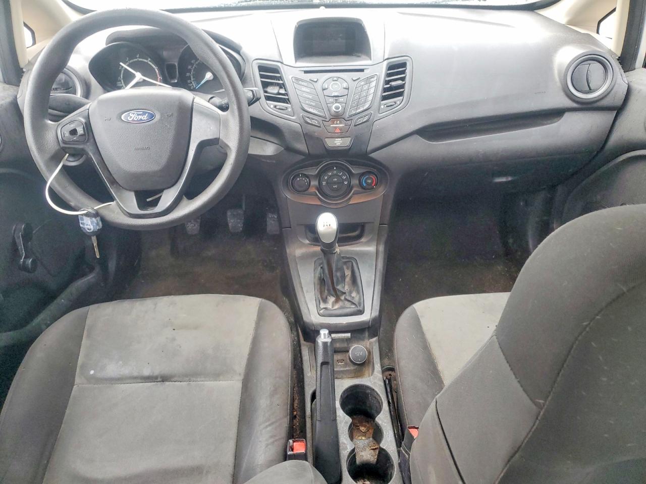 2016 FORD FIESTA S photo 22