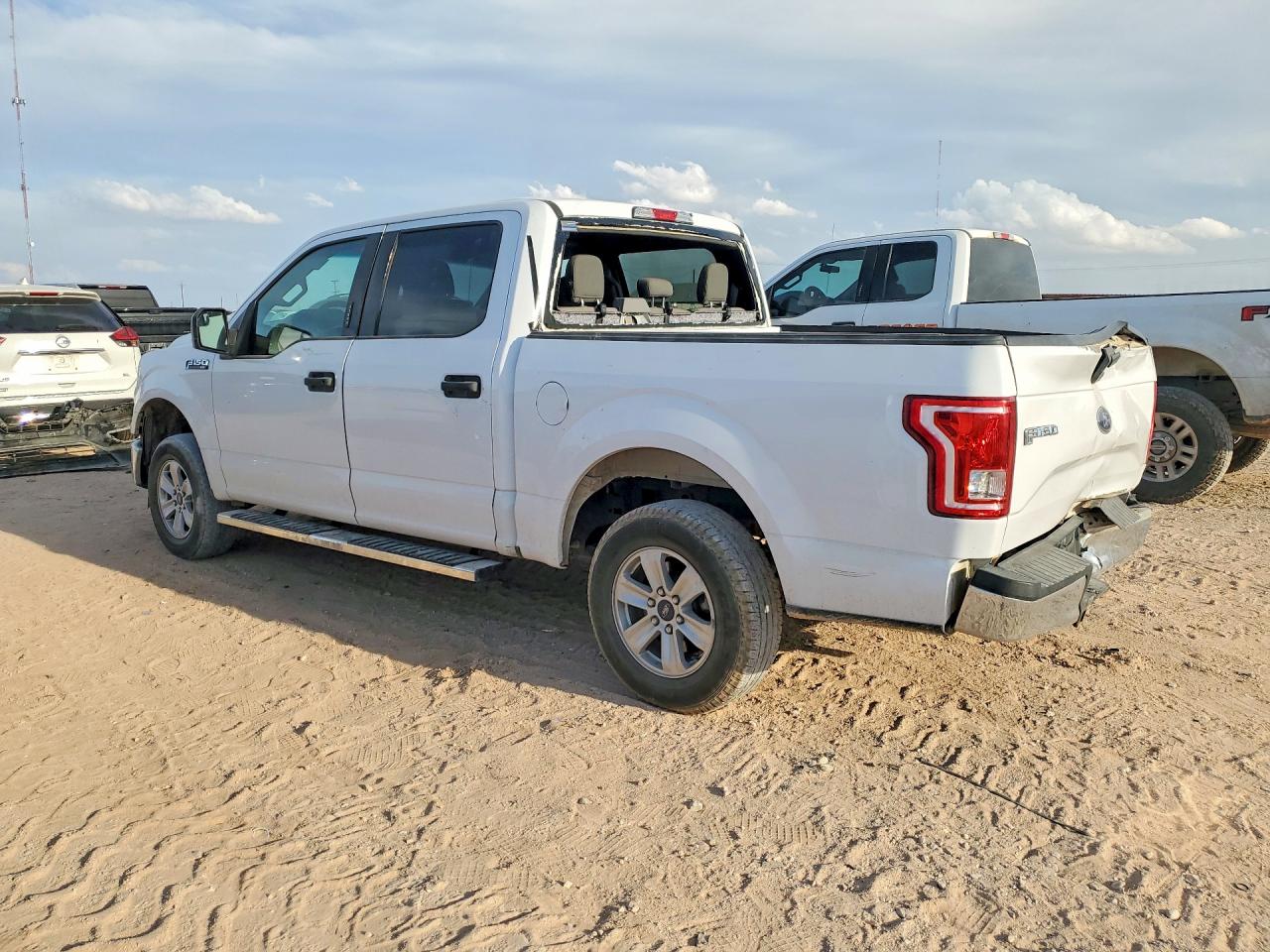 2017 FORD F150 SUPERCREW photo 2