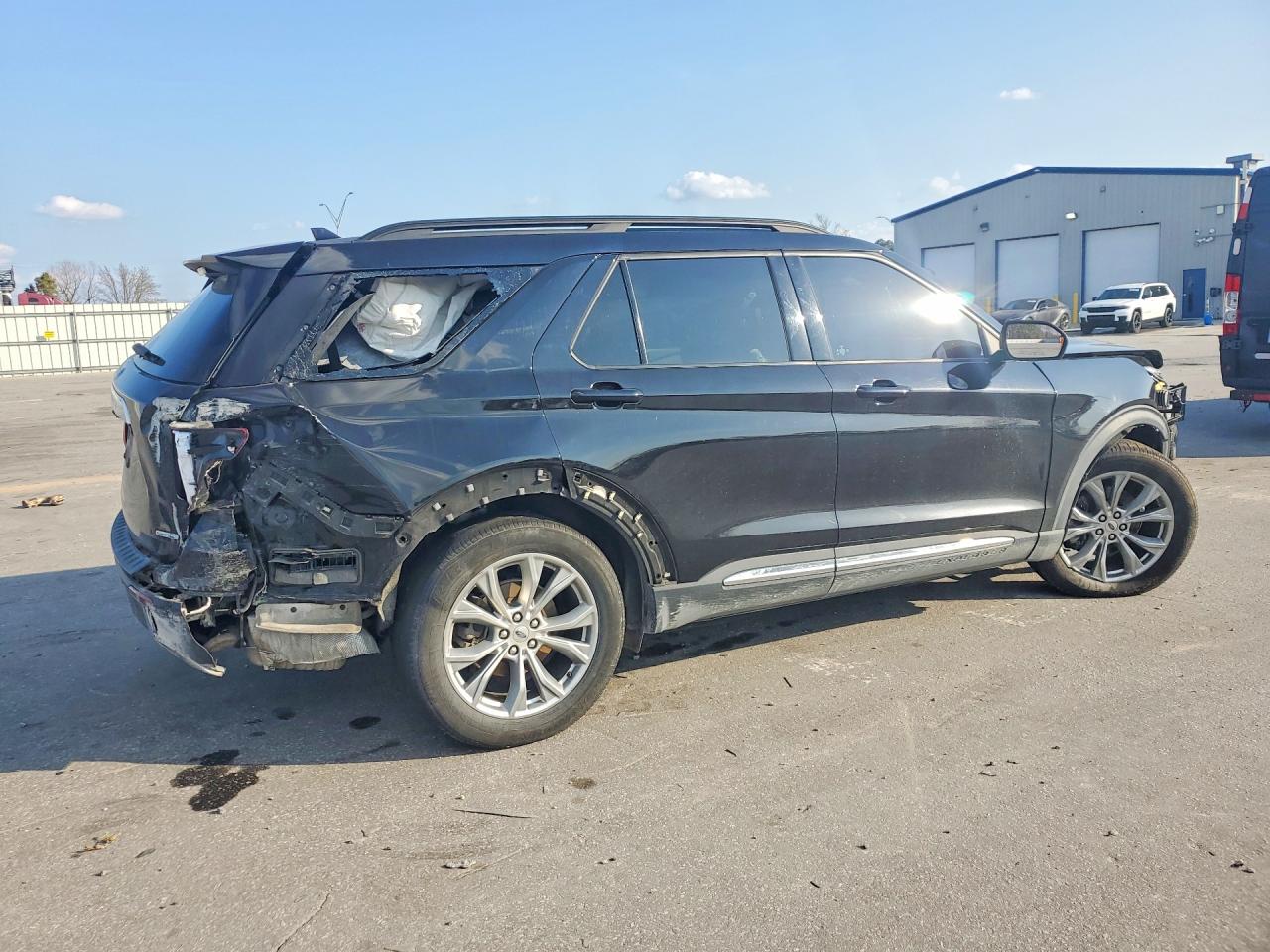 2020 FORD EXPLORER XLT photo 5