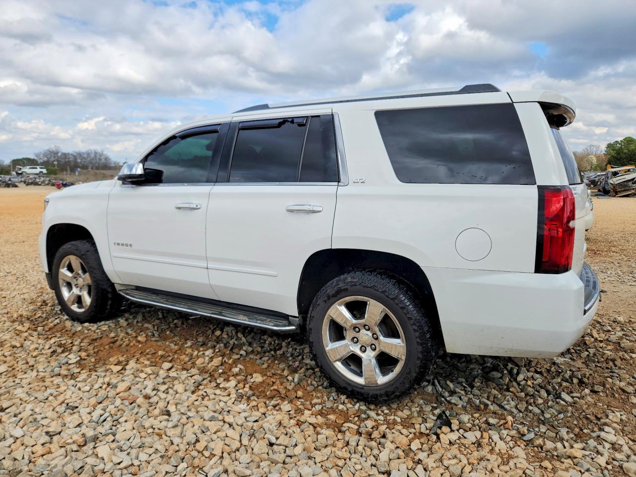 2015 CHEVROLET TAHOE C1500 LTZ photo 3